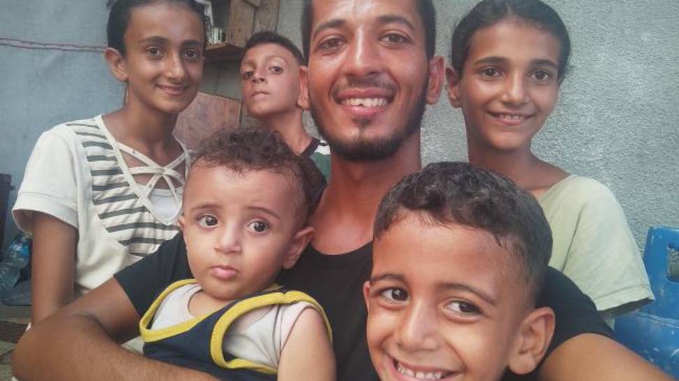 Support Rasmi and his family in Gaza: The situation worsens as a new ...