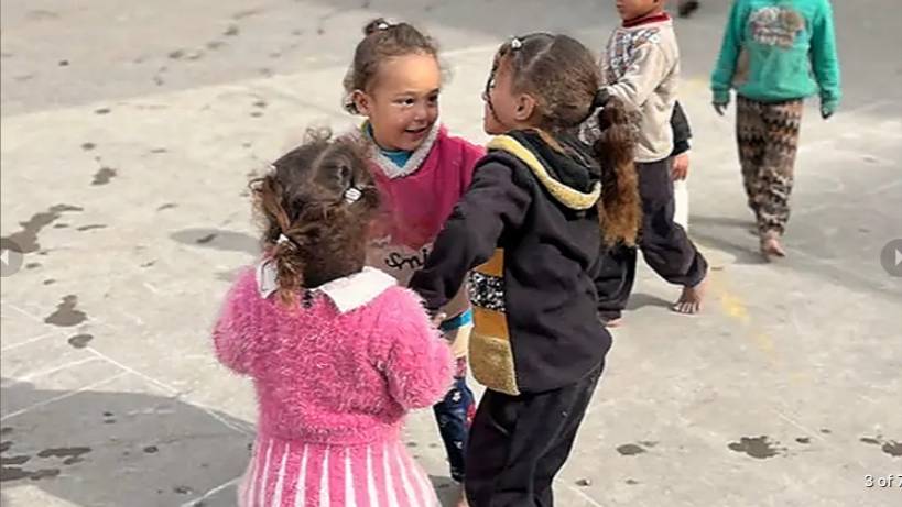 💔I was displaced from northern Gaza with my children... I am searching for safe shelter and medical treatment.